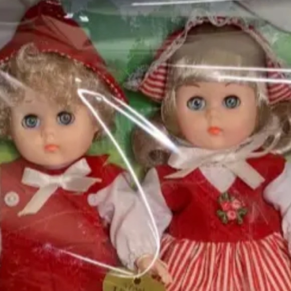 Vogue 1986 Ginny 8” poseable Vinyl Dolls Hansel and Gretel Eyes open and close - Picture 9 of 10